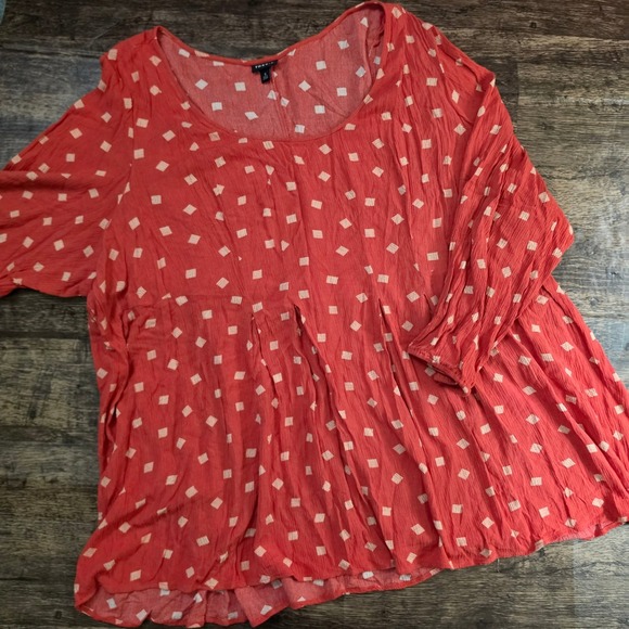 torrid Tops - TORRID sz 6 Babydoll Top Womens Red Geometric Square Pleated Gauze Scoop Neck